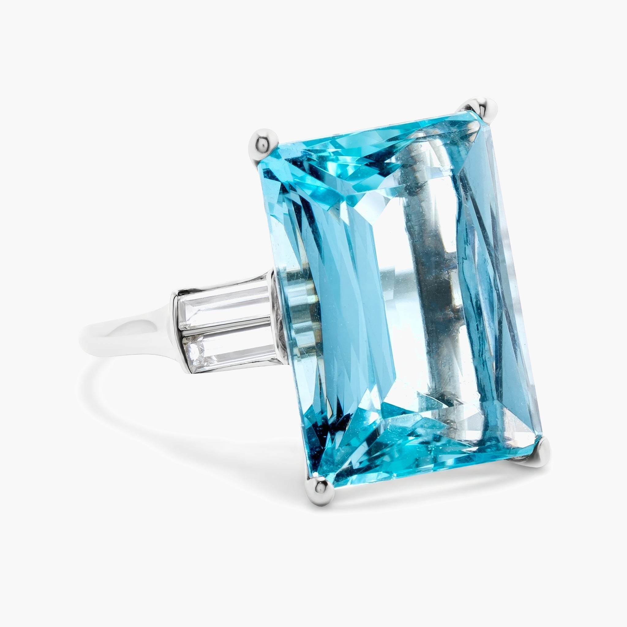 Aquamarine & diamond ring